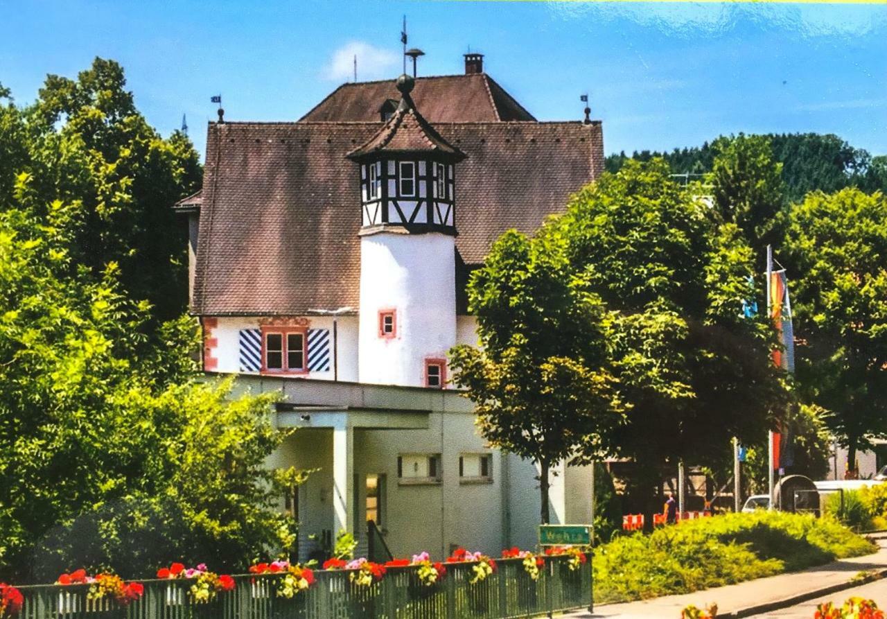 Mit Dem Roten Baum Apartment *